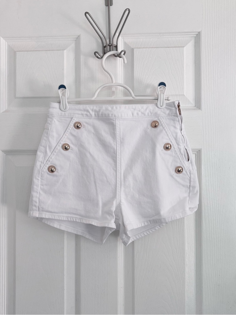 NWOT Guess High-Rise White Denim Shorts